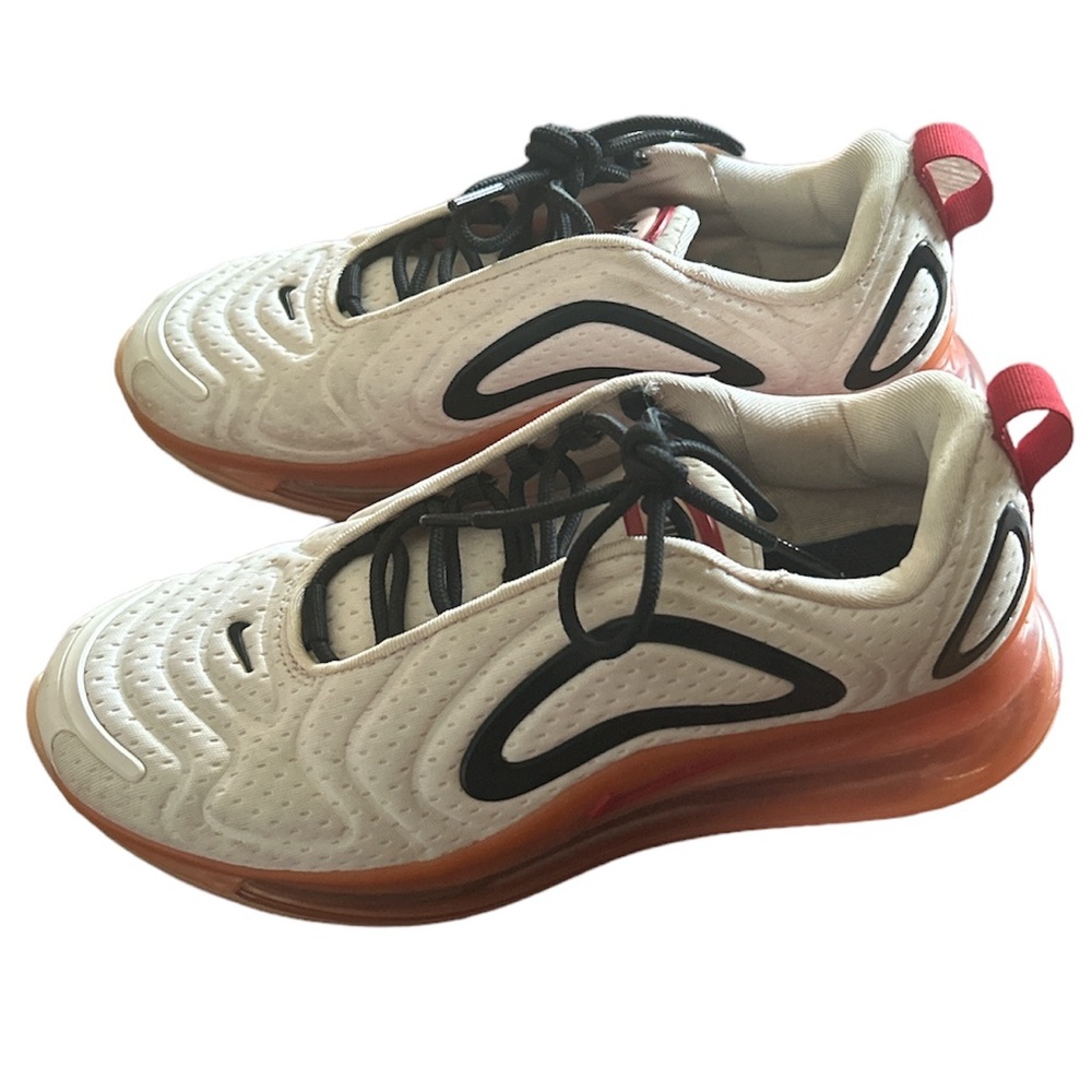 Nike Air Max 720
Light Soft Pink Coral Stardust Size:7.5